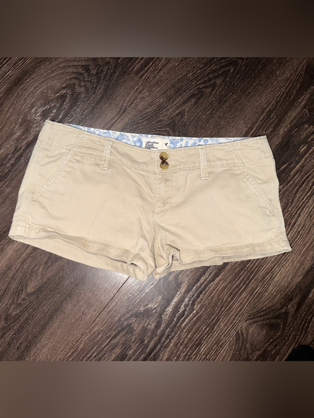 American Eagle Women’s size 2 Khaki Shorts Stretch Tan Floral Waistband Casual